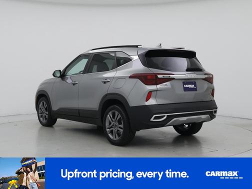 Gray 2023 Kia Seltos S