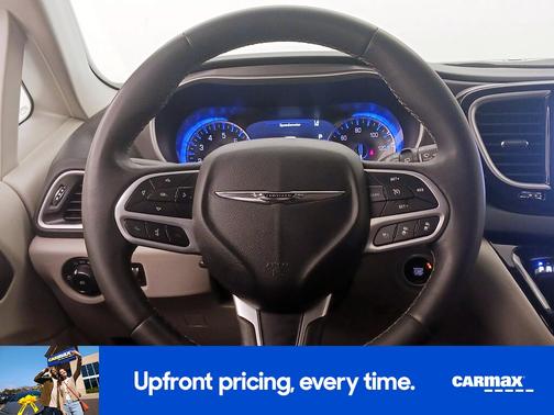 Gray 2023 Chrysler Pacifica Touring L