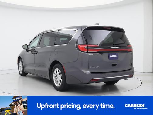 Gray 2023 Chrysler Pacifica Touring L