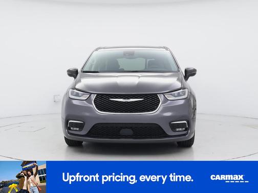 Gray 2023 Chrysler Pacifica Touring L