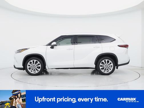 White 2024 Toyota Highlander Limited