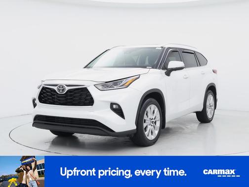 White 2024 Toyota Highlander Limited