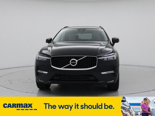 2022 Volvo XC60 B5 Momentum