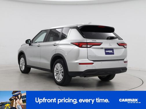 2024 Mitsubishi Outlander ES