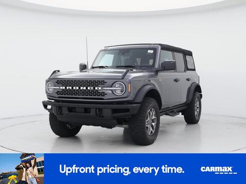 Gray 2024 Ford Bronco Badlands