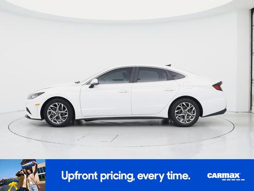 White 2022 Hyundai SONATA SEL