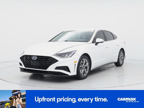 White 2022 Hyundai SONATA SEL
