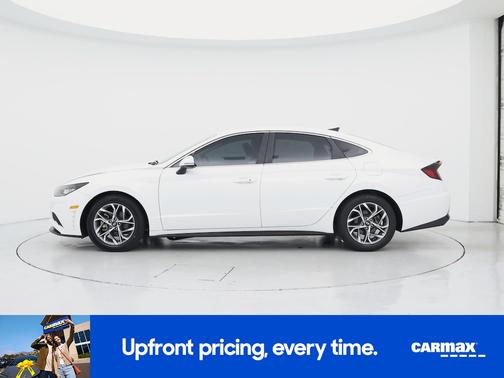 White 2022 Hyundai SONATA SEL