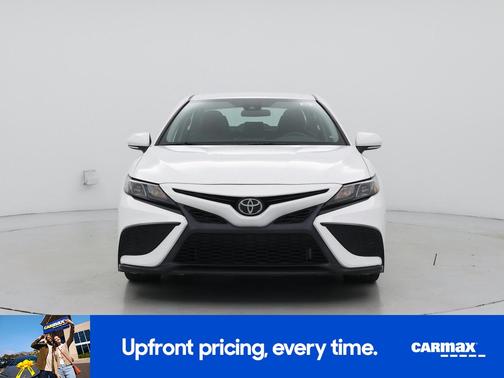 White 2023 Toyota Camry SE