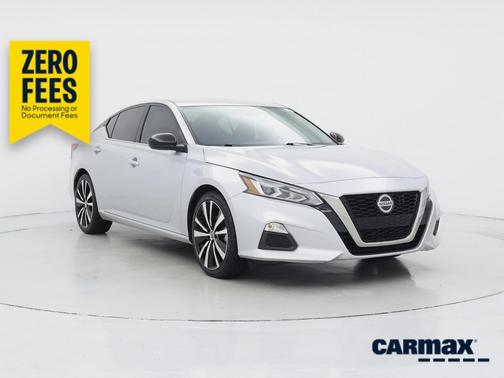 Silver 2022 Nissan Altima SR