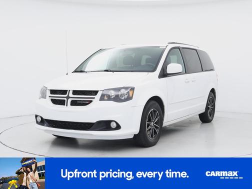 White 2016 Dodge Grand Caravan R/T