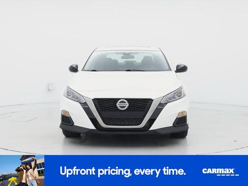 White 2021 Nissan Altima SR