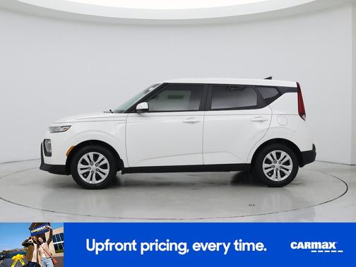 White 2021 Kia Soul LX