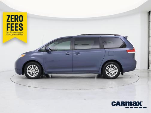 Blue 2014 Toyota Sienna XLE