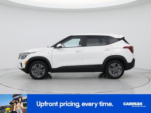 White 2024 Kia Seltos LX