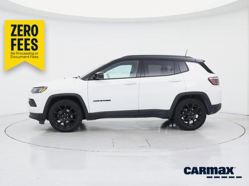 White 2022 Jeep Compass Latitude