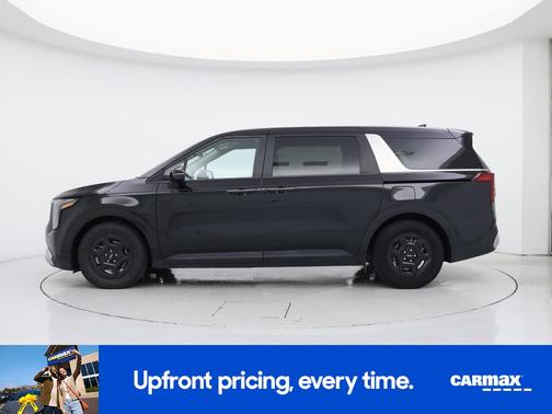 Black 2025 Kia Carnival LX