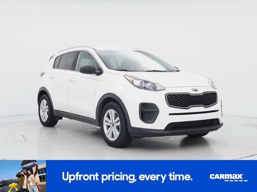 White 2018 Kia Sportage LX