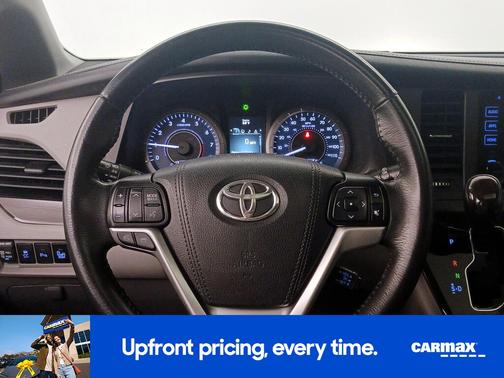 2017 Toyota Sienna XLE