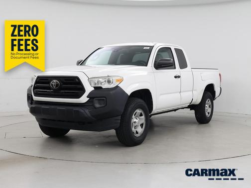White 2018 Toyota Tacoma SR