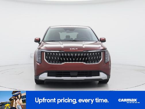 Red 2025 Kia Carnival LXS