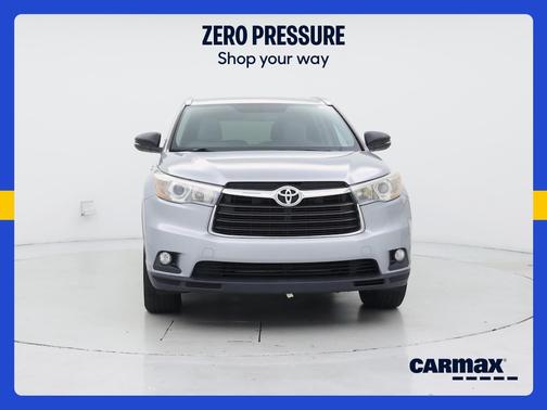Silver 2016 Toyota Highlander XLE