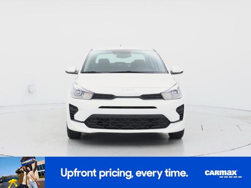 White 2023 Kia Rio LX