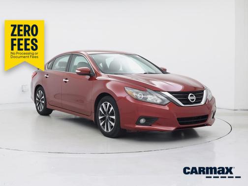 Red 2016 Nissan Altima SL