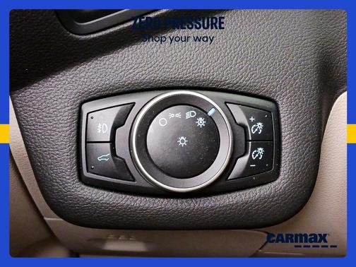 Black 2017 Ford Escape SE