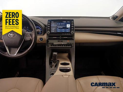 White 2019 Toyota Avalon XLE