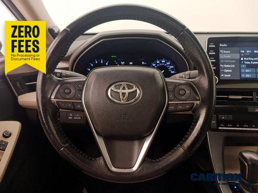 White 2019 Toyota Avalon XLE