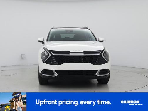 White 2024 Kia Sportage Hybrid EX