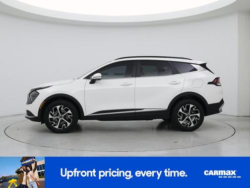 White 2024 Kia Sportage Hybrid EX