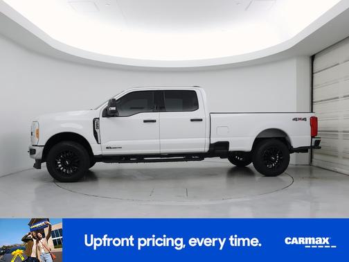 White 2023 Ford F-250 XLT