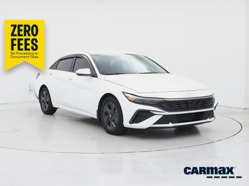 White 2024 Hyundai ELANTRA SEL