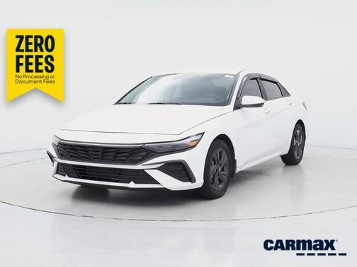 White 2024 Hyundai ELANTRA SEL