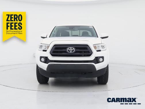 White 2022 Toyota Tacoma SR5