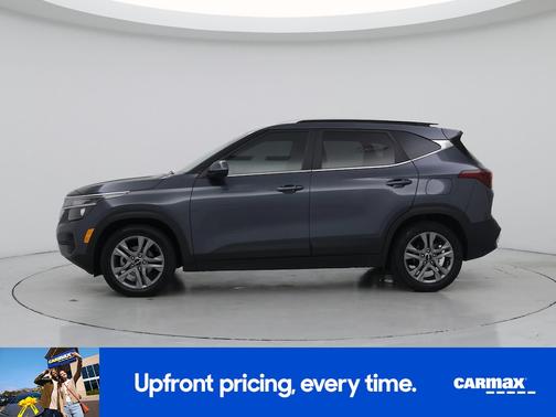 Gray 2023 Kia Seltos S