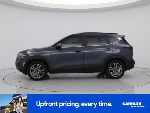 Gray 2023 Kia Seltos S