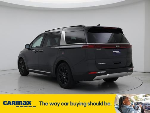 2024 Kia Carnival SX