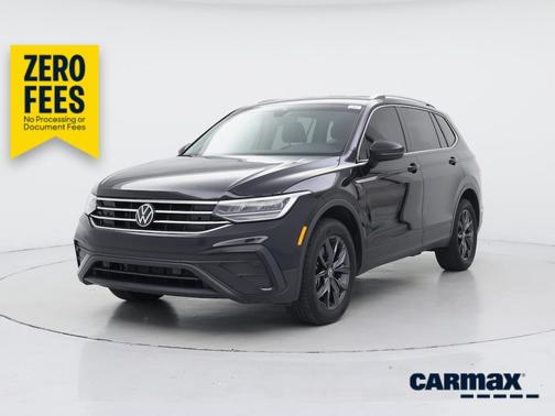 Black 2023 Volkswagen Tiguan SE