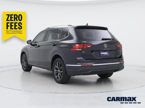 Black 2023 Volkswagen Tiguan SE
