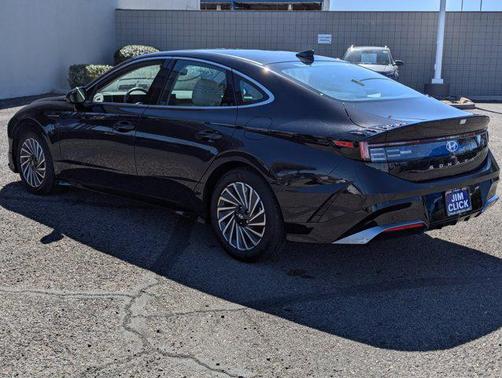 2025 Hyundai SONATA Hybrid SE