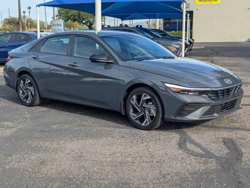 2025 Hyundai ELANTRA HEV SEL Sport