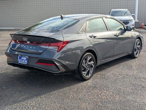 2025 Hyundai ELANTRA HEV SEL Sport