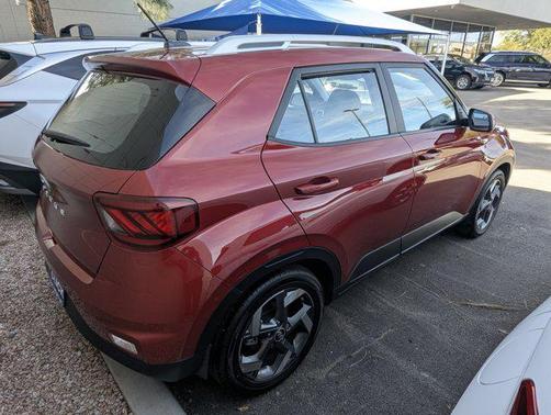 2025 Hyundai VENUE Limited