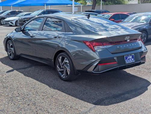 2025 Hyundai ELANTRA SEL