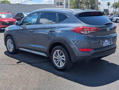 2017 Hyundai TUCSON SE