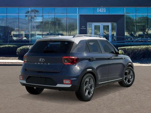 2026 Hyundai VENUE SEL w/Two-Tone Roof