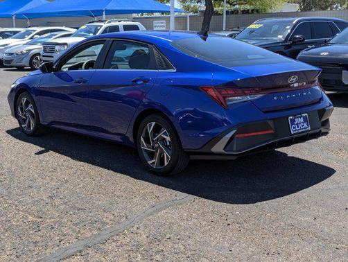 2025 Hyundai ELANTRA SEL